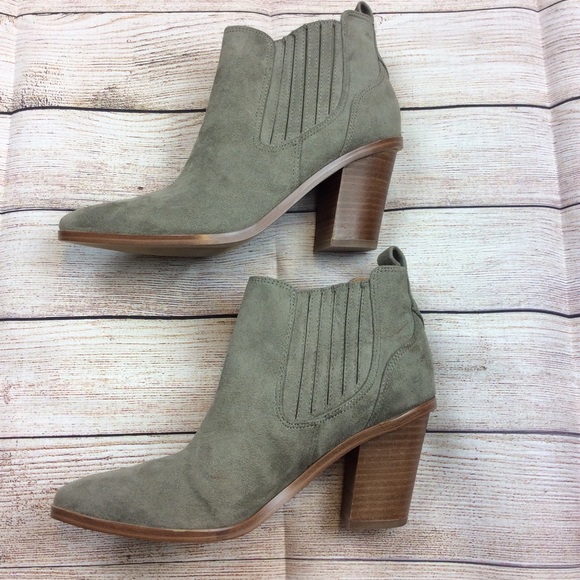 ❗️SOLD❗️Nine West Vegan Suede Gray Mayley Ankle Booties. - Picture 2 of 8